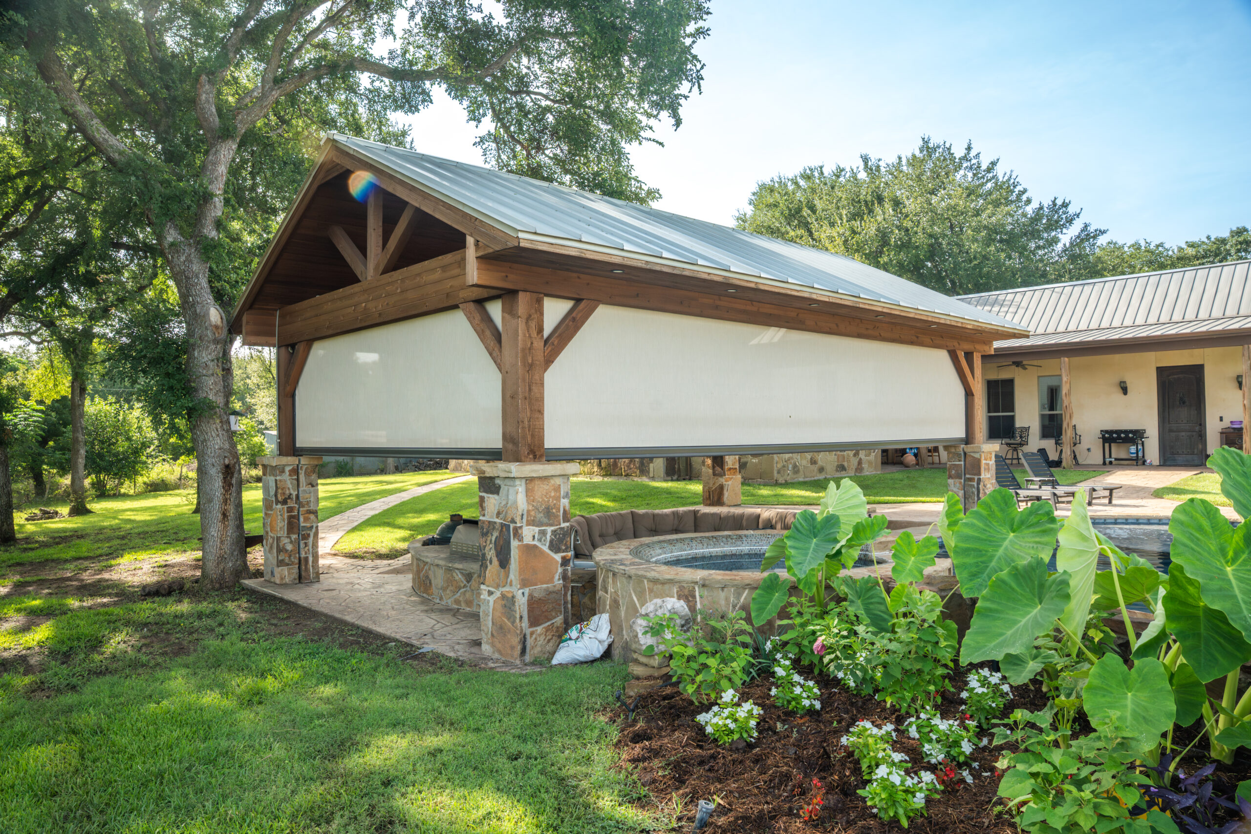 Residential-Screens-White-Fabric-Wood-Brick-Pergola-Pool